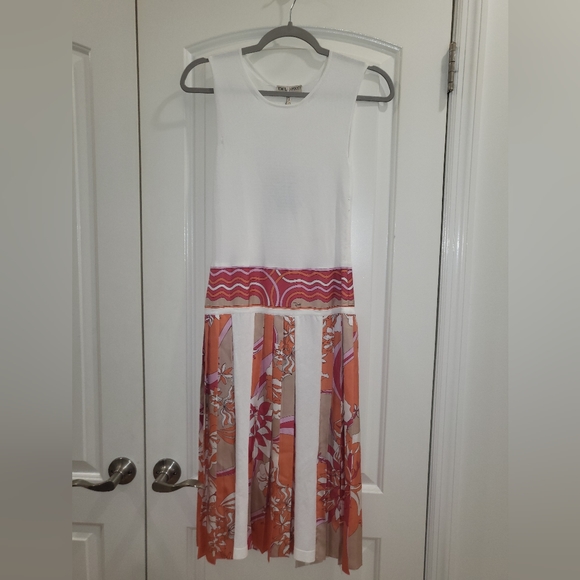 NWT RARE EMILIO PUCCI VISCOSA SILK DRESS SIZE XS - Picture 1 of 9